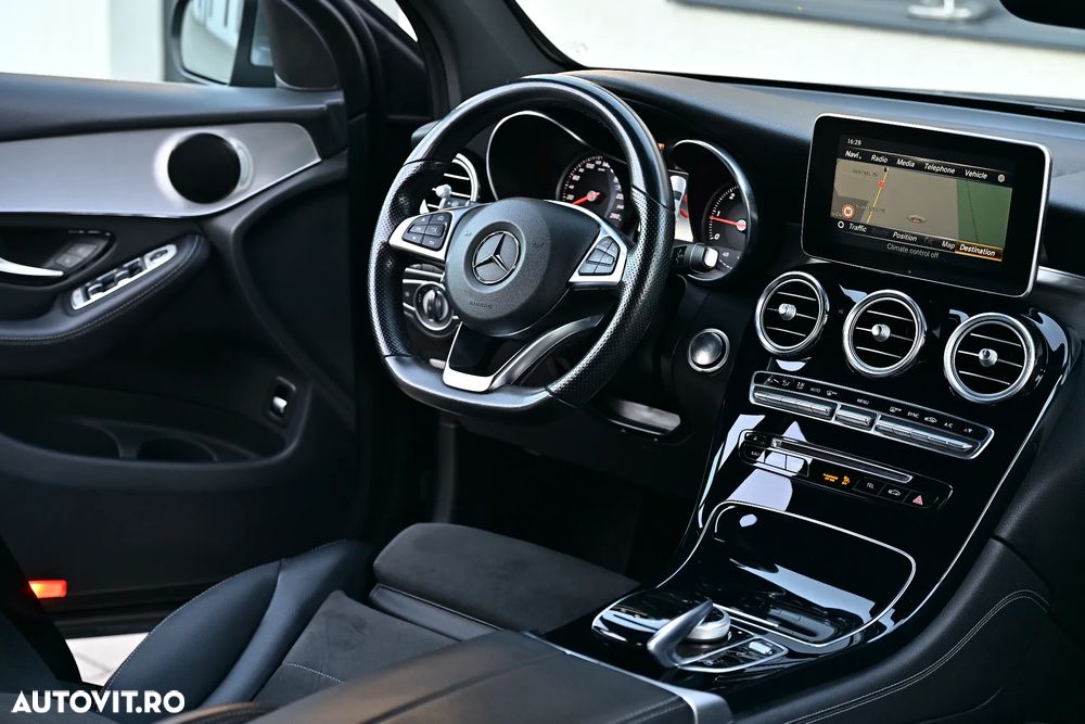 Mercedes-Benz GLC 250 d 4MATIC 9G-TRONIC AMG Line - 33