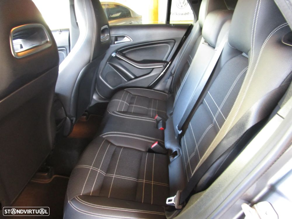 Mercedes-Benz CLA 200 (CDI) d 7G-DCT AMG Line - 17