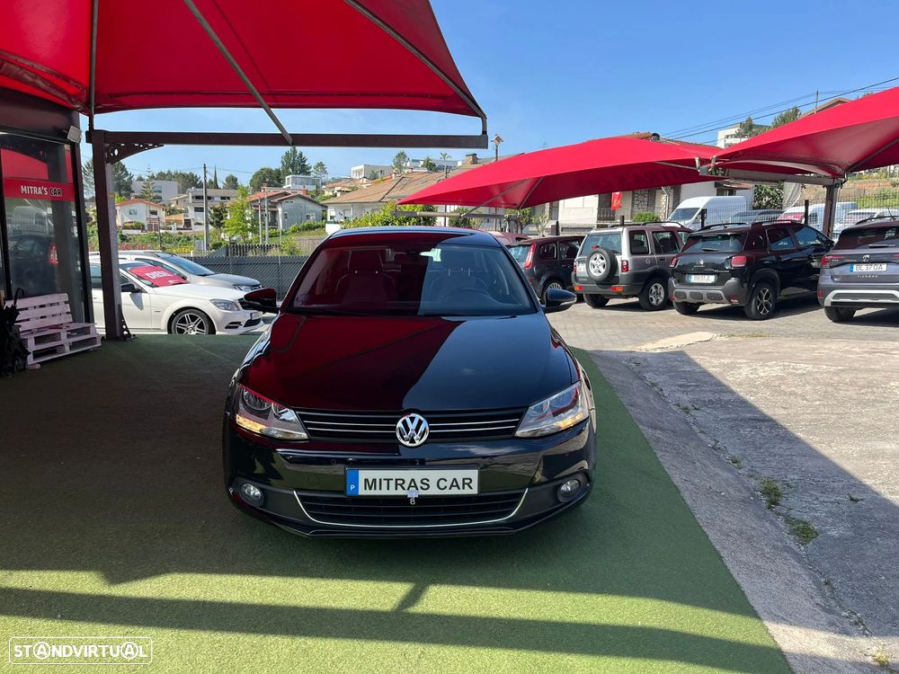 VW Jetta 1.6 TDi Highline DSG - 9