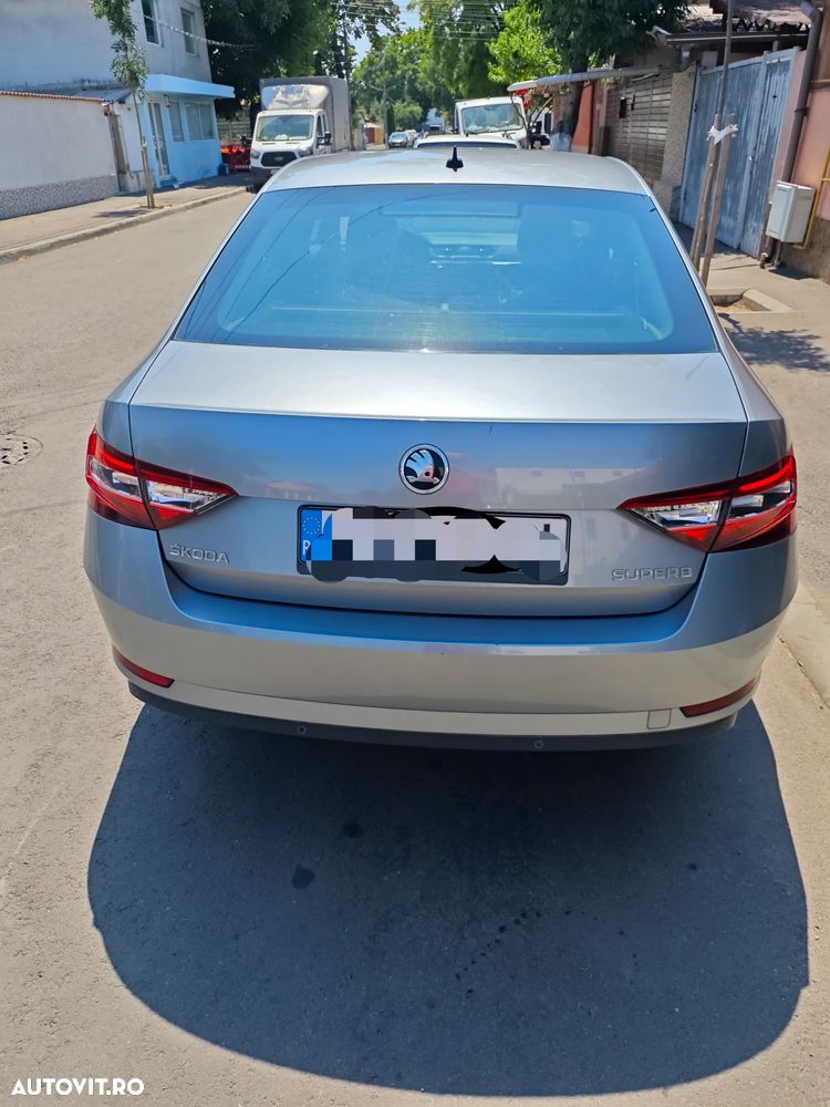 Skoda Superb 2.0 TDI DSG Active - 4
