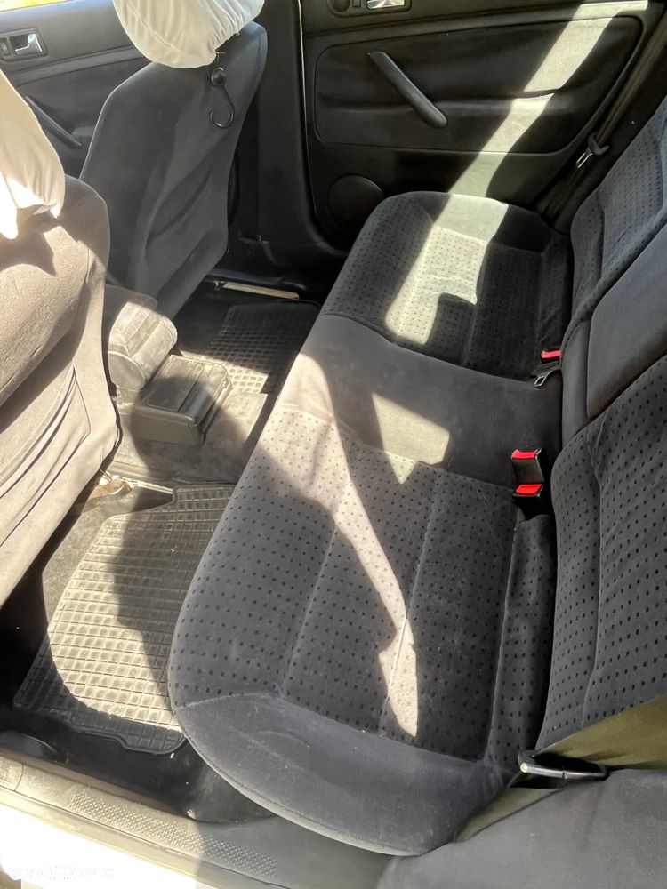 Volkswagen Passat 1.9 TDI - 13