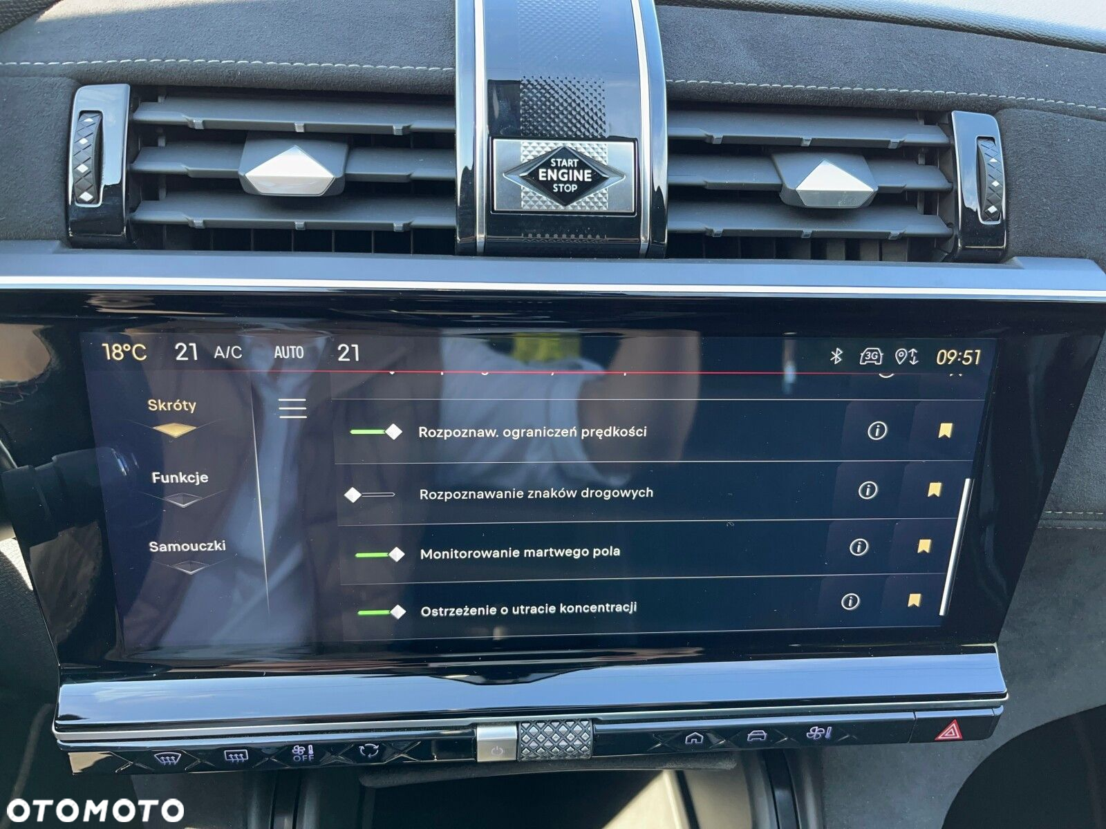 DS Automobiles DS 7 Crossback - 32
