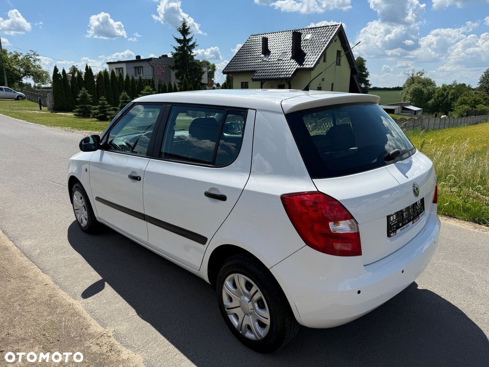 Skoda Fabia 1.2 HTP Ambiente - 4