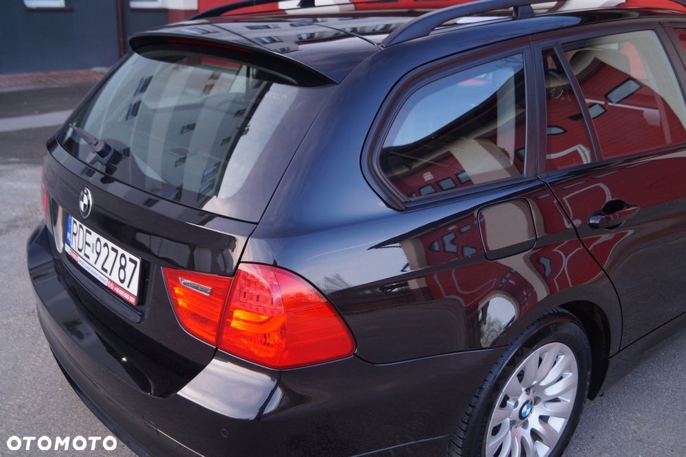BMW Seria 3 318i Edition Exclusive - 14