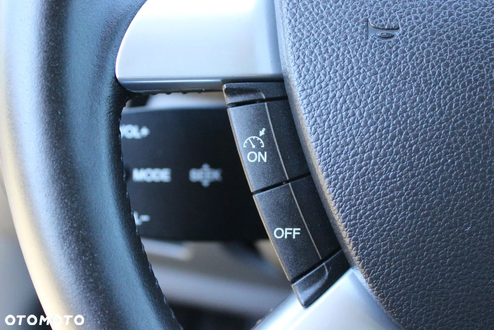 Ford Kuga 2.0 TDCi 2x4 Titanium - 33