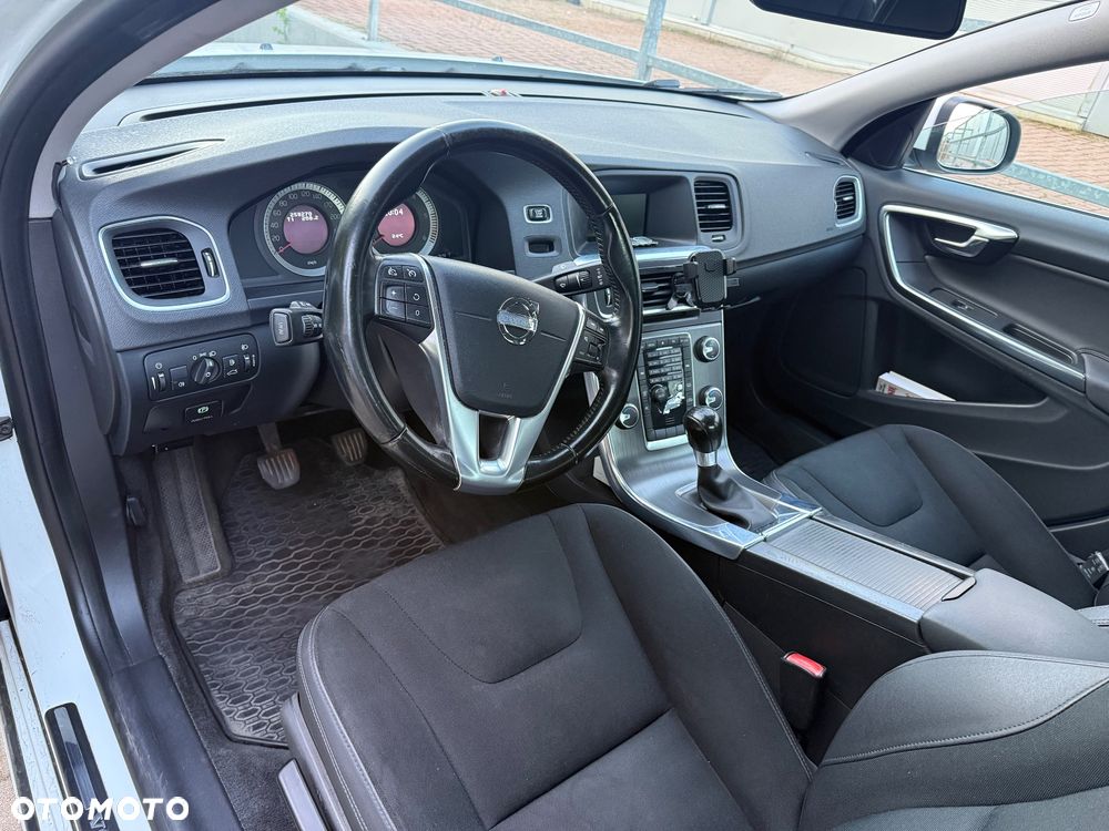 Volvo S60 D3 Summum - 6