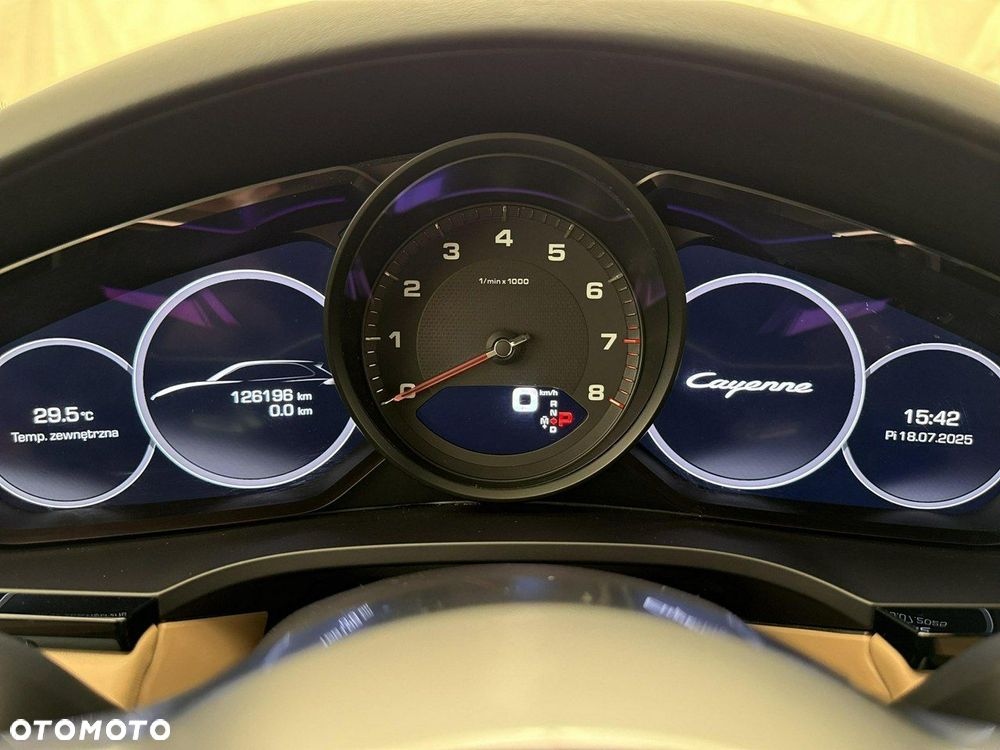 Porsche Cayenne - 15