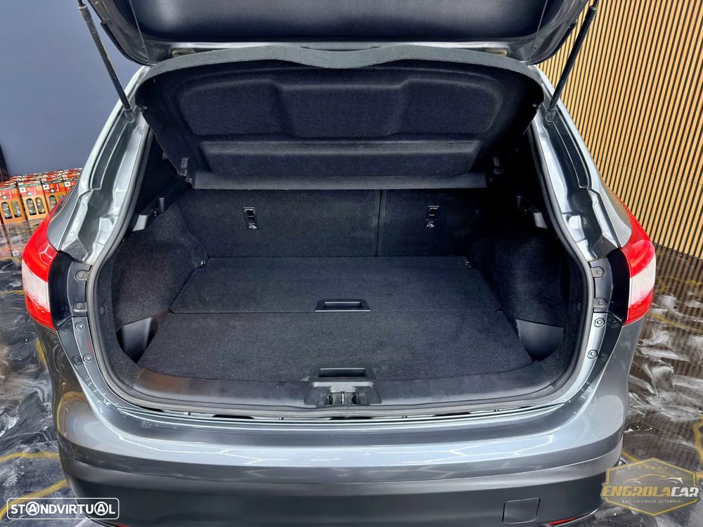 Nissan Qashqai 1.5 dCi N-Connecta RS+PS - 12