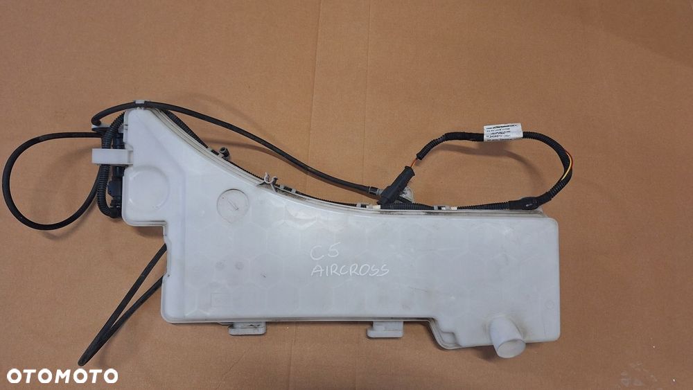 ZBIORNICZEK SPRYSKIWACZY CITROEN C5 AIRCROSS PEUGEOT 3008 II