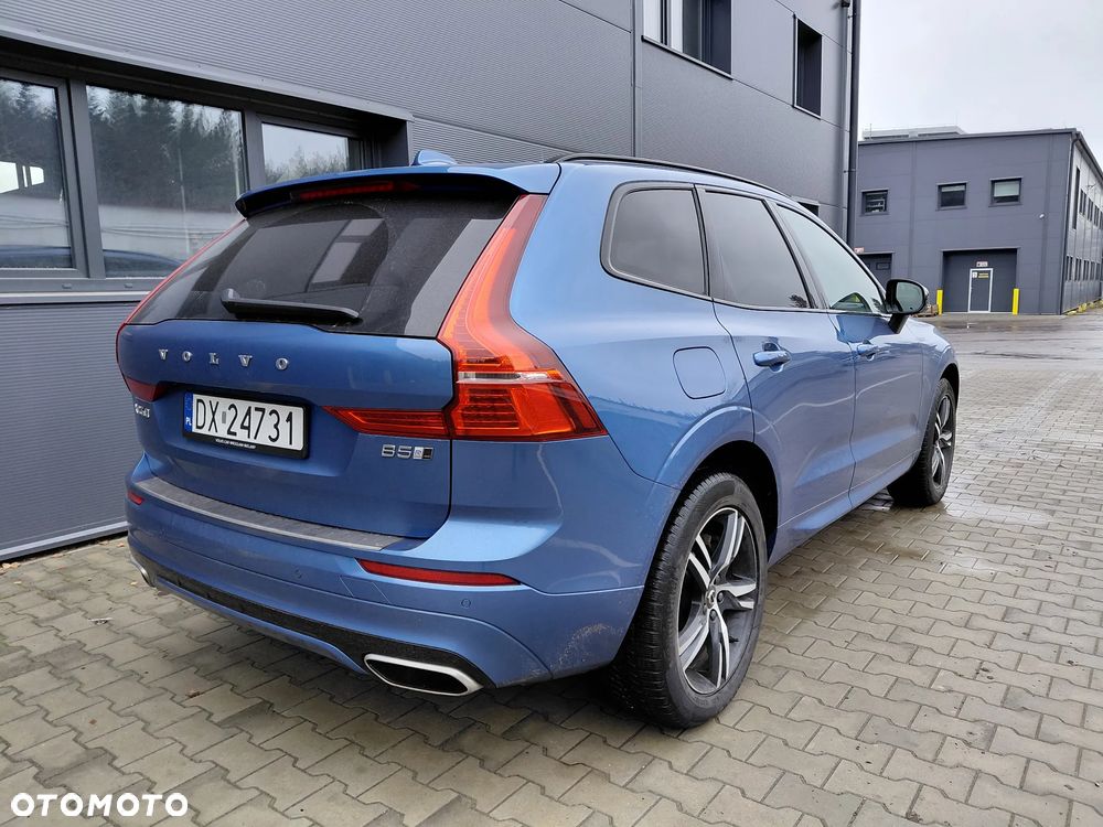 Volvo XC 60 B5 D AWD R-Design - 4