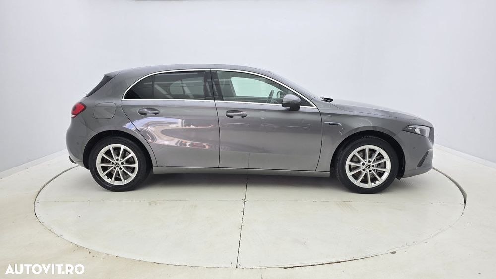 Mercedes-Benz A - 5