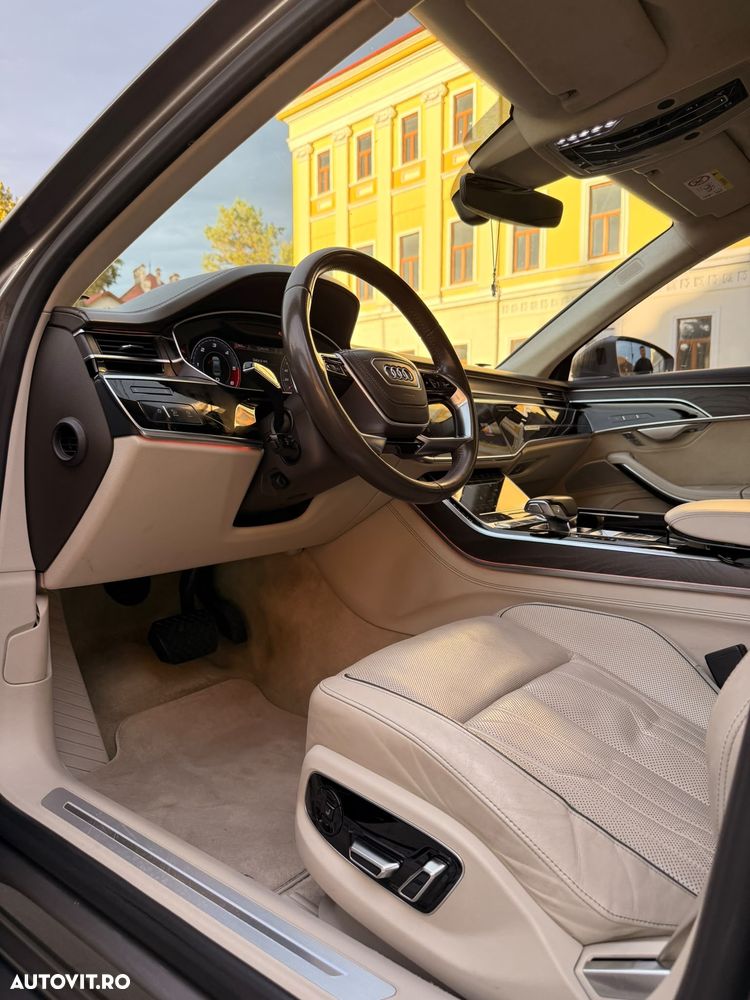 Audi A8 - 5