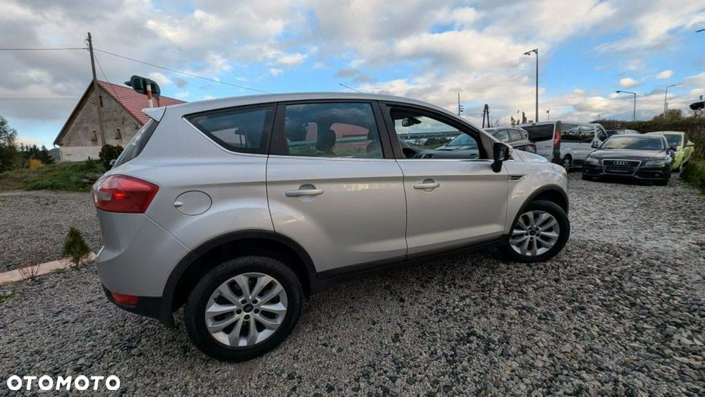 Ford Kuga 2.0 TDCi 4x4 Titanium - 4