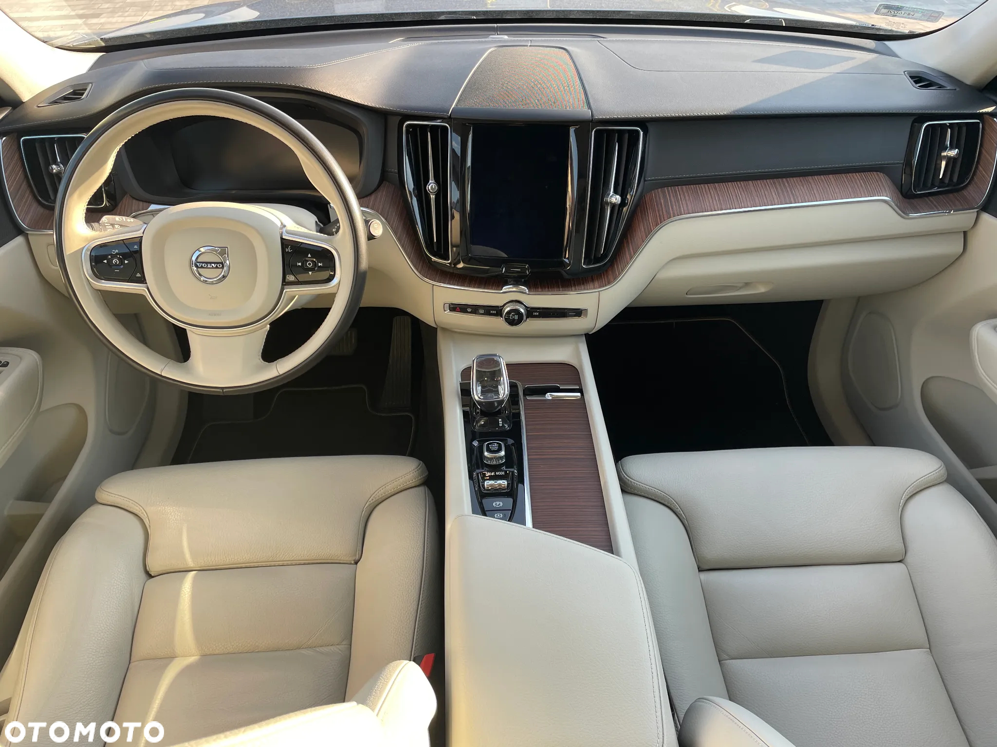 Volvo XC 60 B4 D AWD Inscription - 13