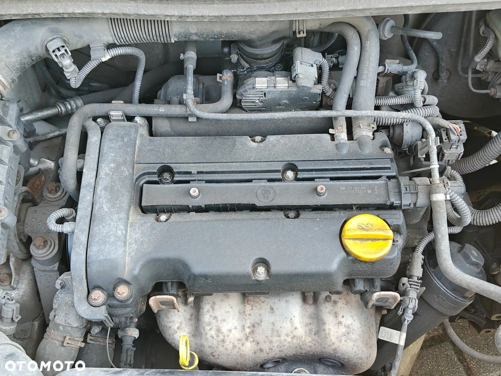 Opel Corsa 1.2 16V Cosmo - 8