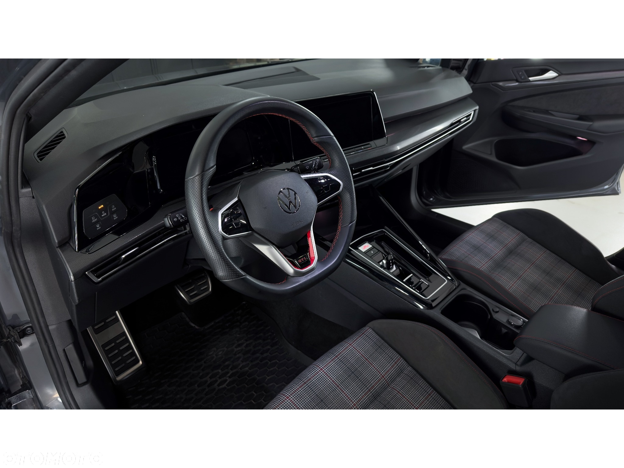 Volkswagen Golf 2.0 TSI OPF DSG GTI - 20