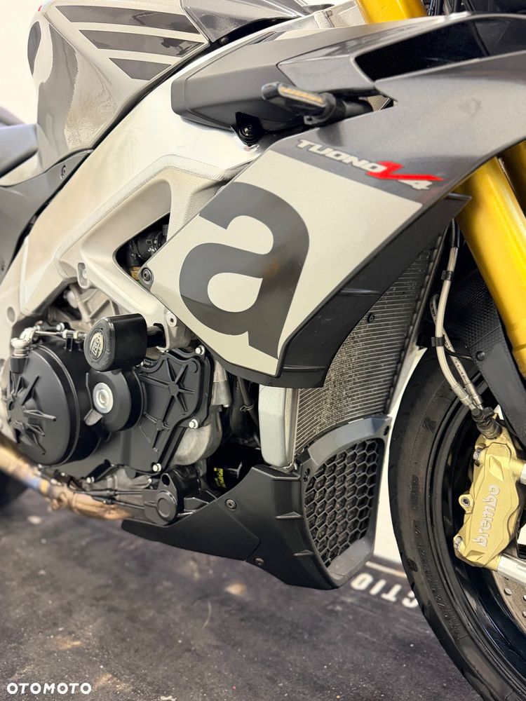 Aprilia Tuono - 10