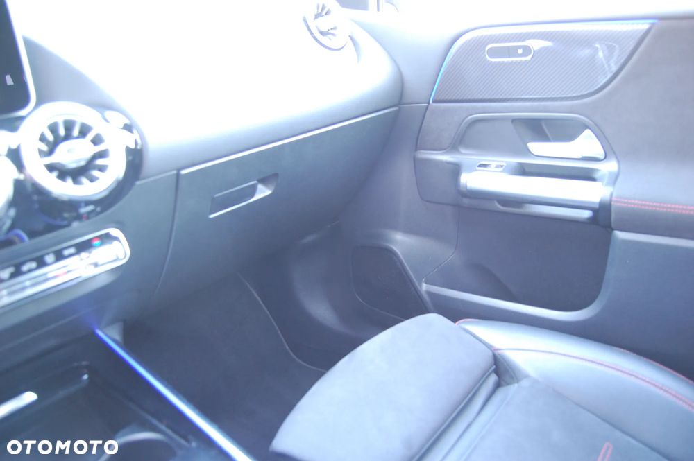 Mercedes-Benz Klasa B 200 d AMG Line 8G-DCT - 19