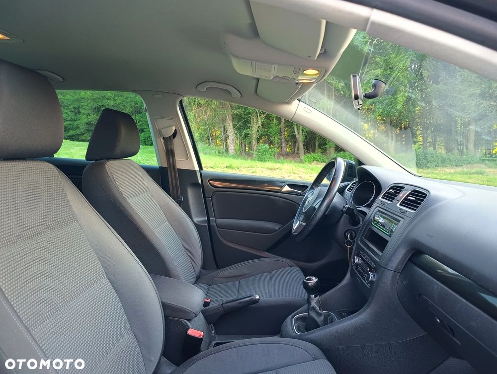 Volkswagen Golf 1.6 United - 36