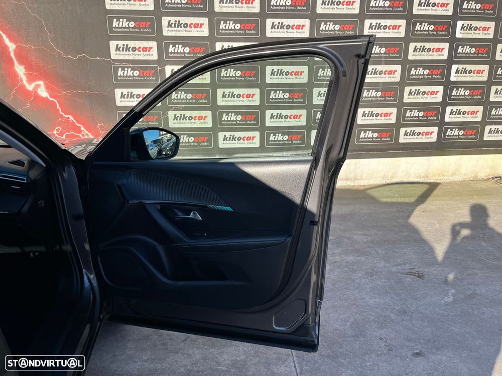 Peugeot 2008 1.5 BlueHDi Allure EAT8 - 49