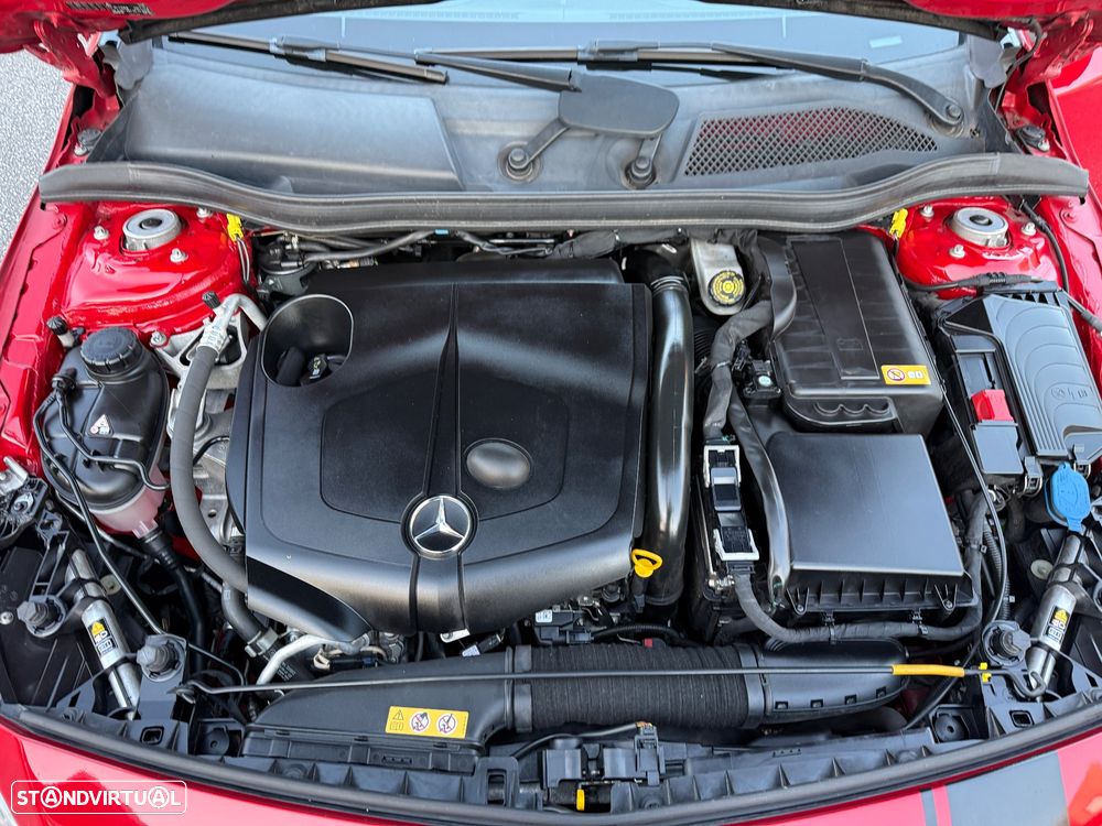 Mercedes-Benz A 200 d AMG Line - 17