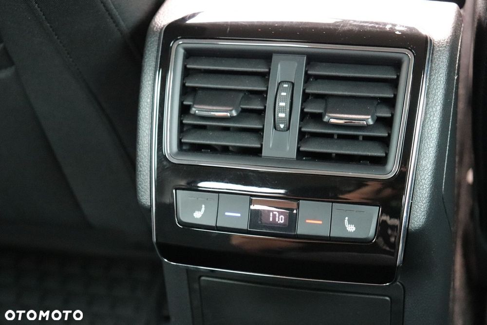 Skoda Superb 2.0 TDI SCR Style DSG - 22