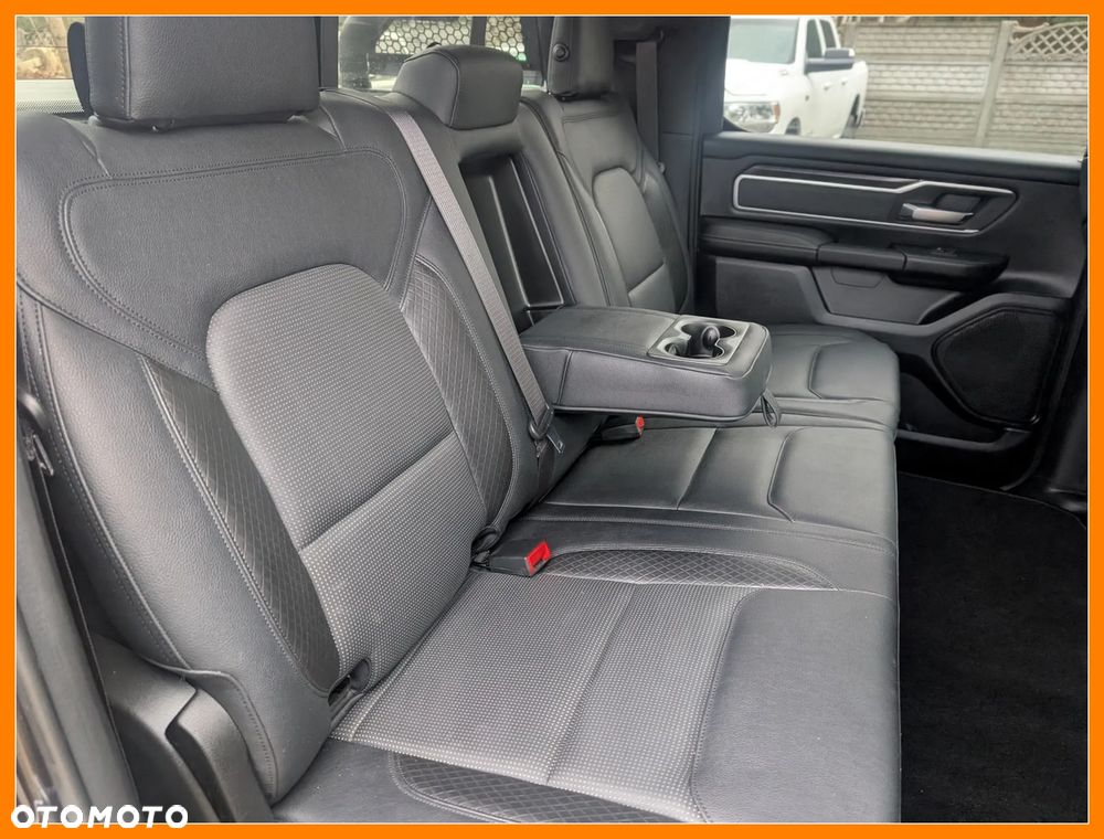 RAM 1500 Crew Cab Shortbed Bighorn - 14