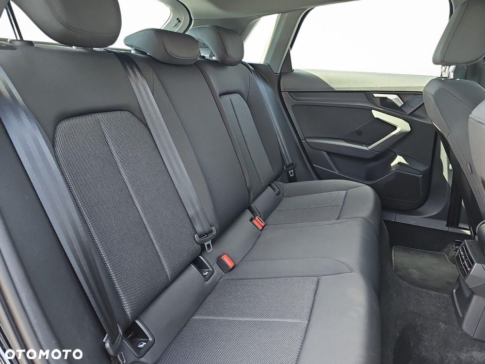 Audi A3 Sportback 35 TFSI mHEV Advanced S tronic - 27