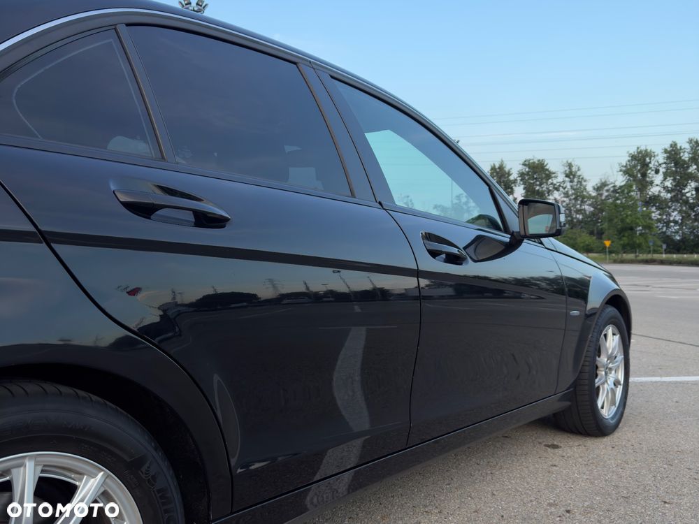 Mercedes-Benz Klasa C 180 CGI Automatik BlueEFFICIENCY - 8