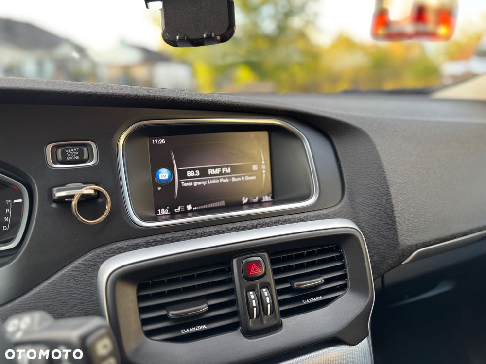 Volvo V40 T3 Drive-E Momentum - 27