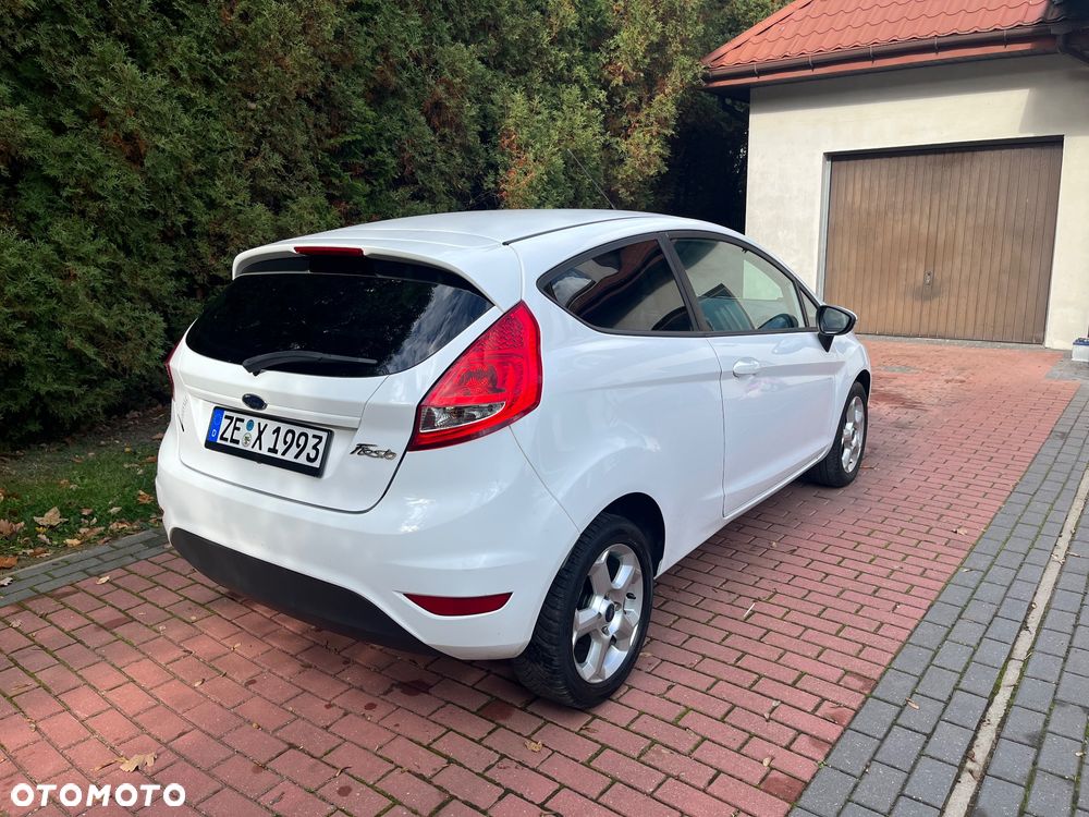Ford Fiesta 2009 photo 4