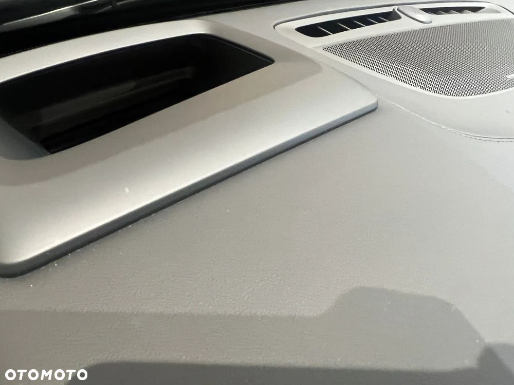 Volvo XC 90 - 21