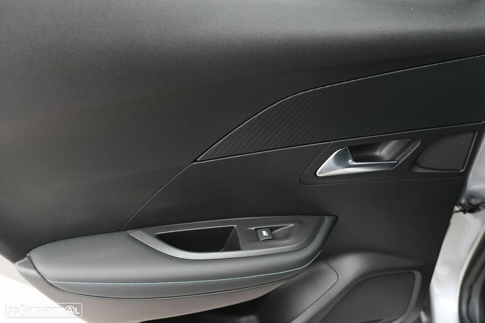 Peugeot 2008 1.2 Allure - 23