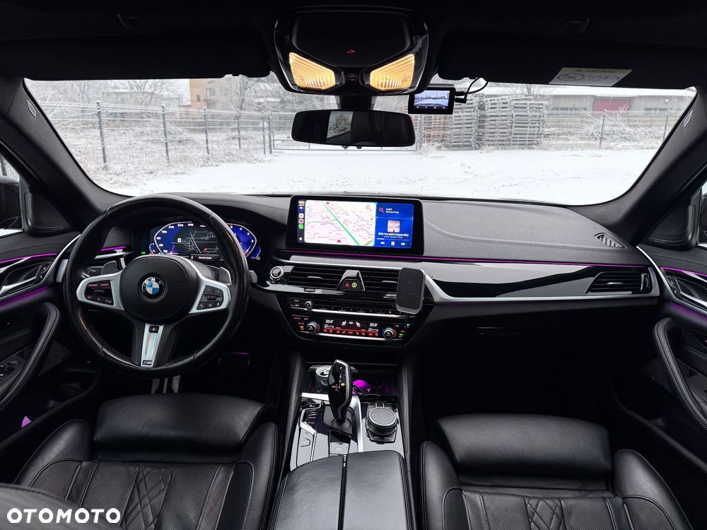 BMW Seria 5 520d xDrive M Sport sport - 9