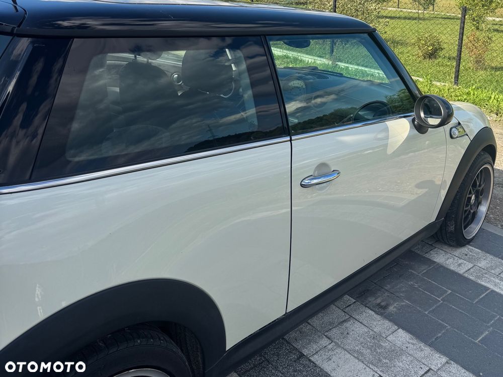 MINI Cooper Standard - 10
