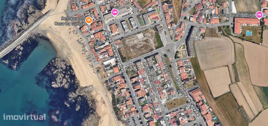 Moradia T4 Inserida em Condomínio Fechado com Jardim e Piscina - Grande imagem: 2/5