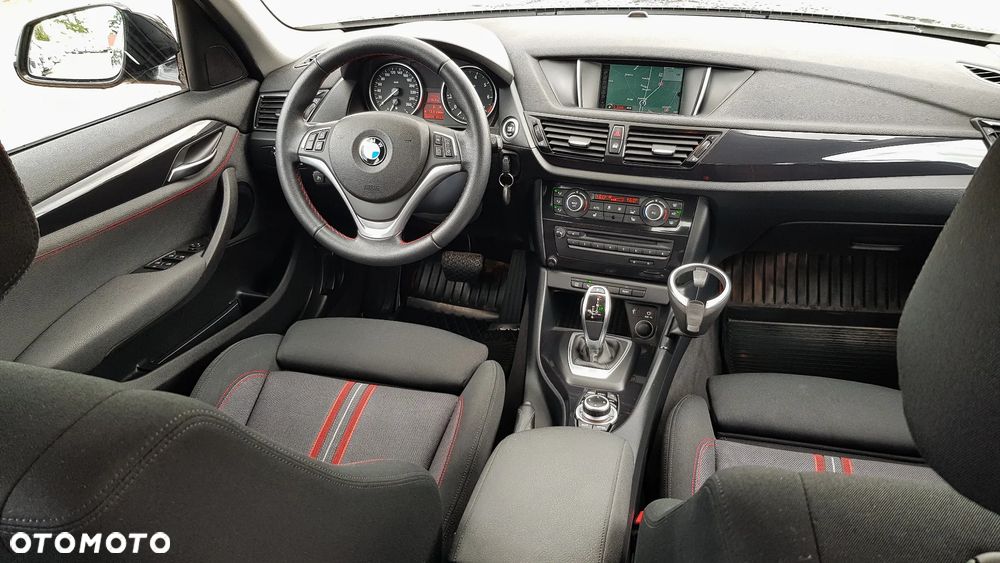 BMW X1 sDrive20i Sport Line - 13