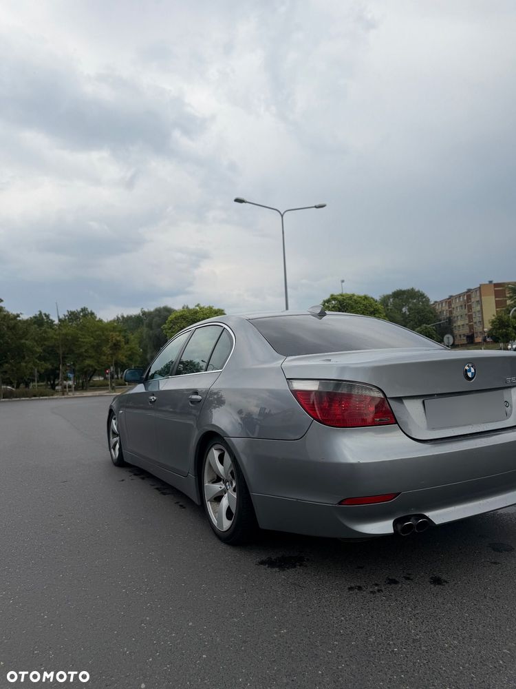 BMW Seria 5 525d - 19