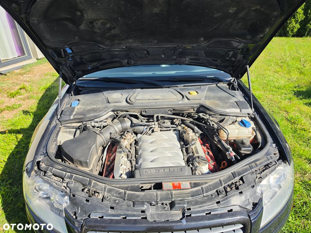 Audi A8 - 8