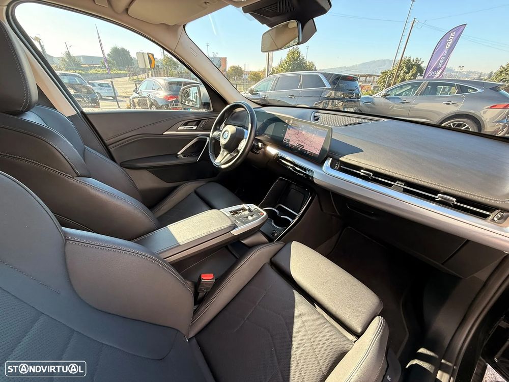 BMW iX1 xDrive30 xLine - 13