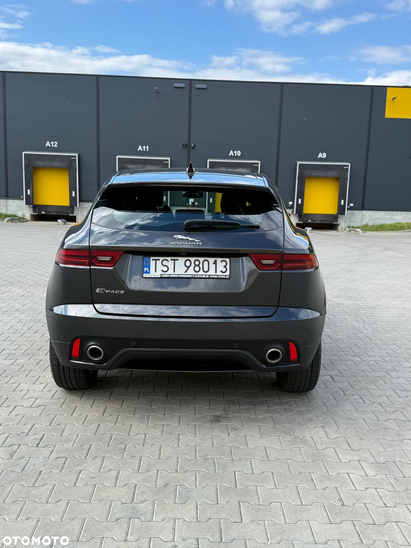 Jaguar E-Pace P200 AWD R-Dynamic SE - 6