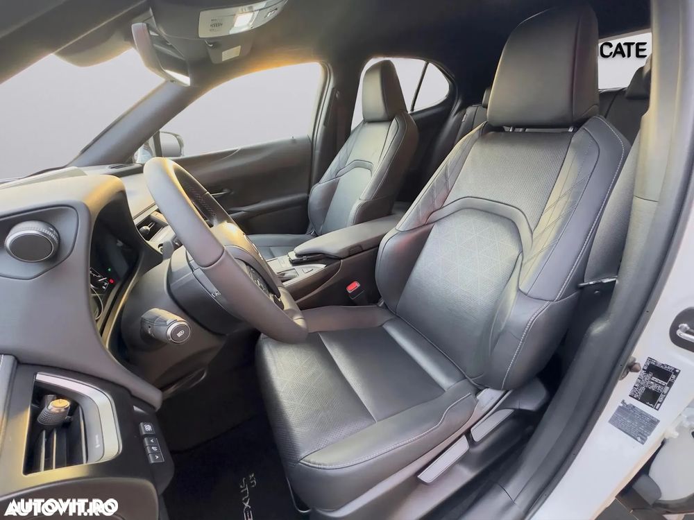 Lexus UX 250h Executive Line - 12