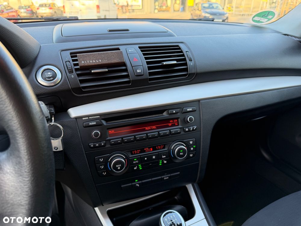 BMW Seria 1 116d DPF Edition Lifestyle - 12