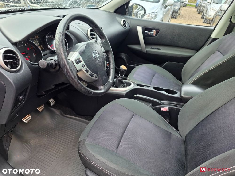 Nissan Qashqai+2 - 15