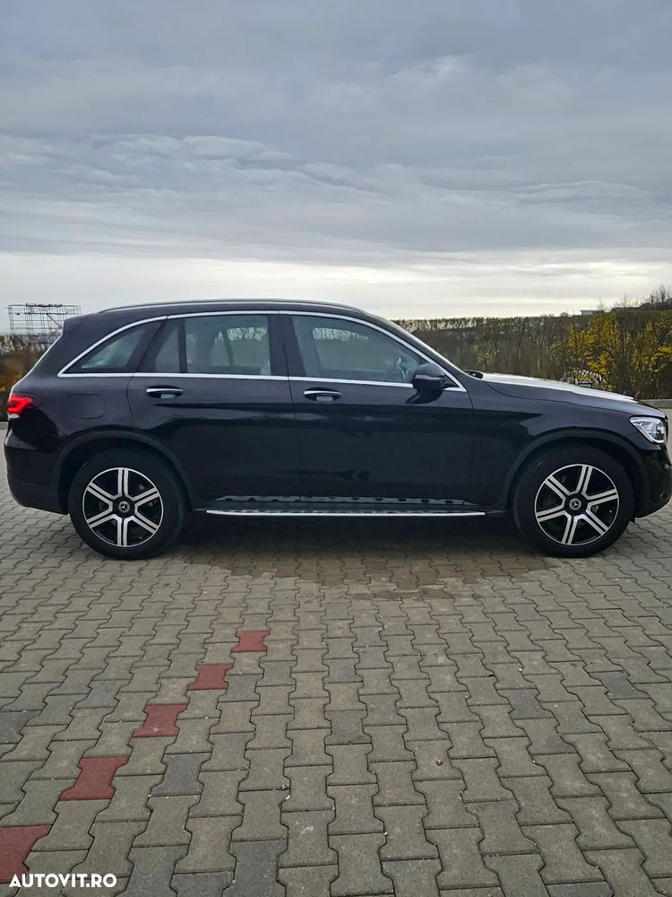 Mercedes-Benz GLC 300 d 4MATIC - 12