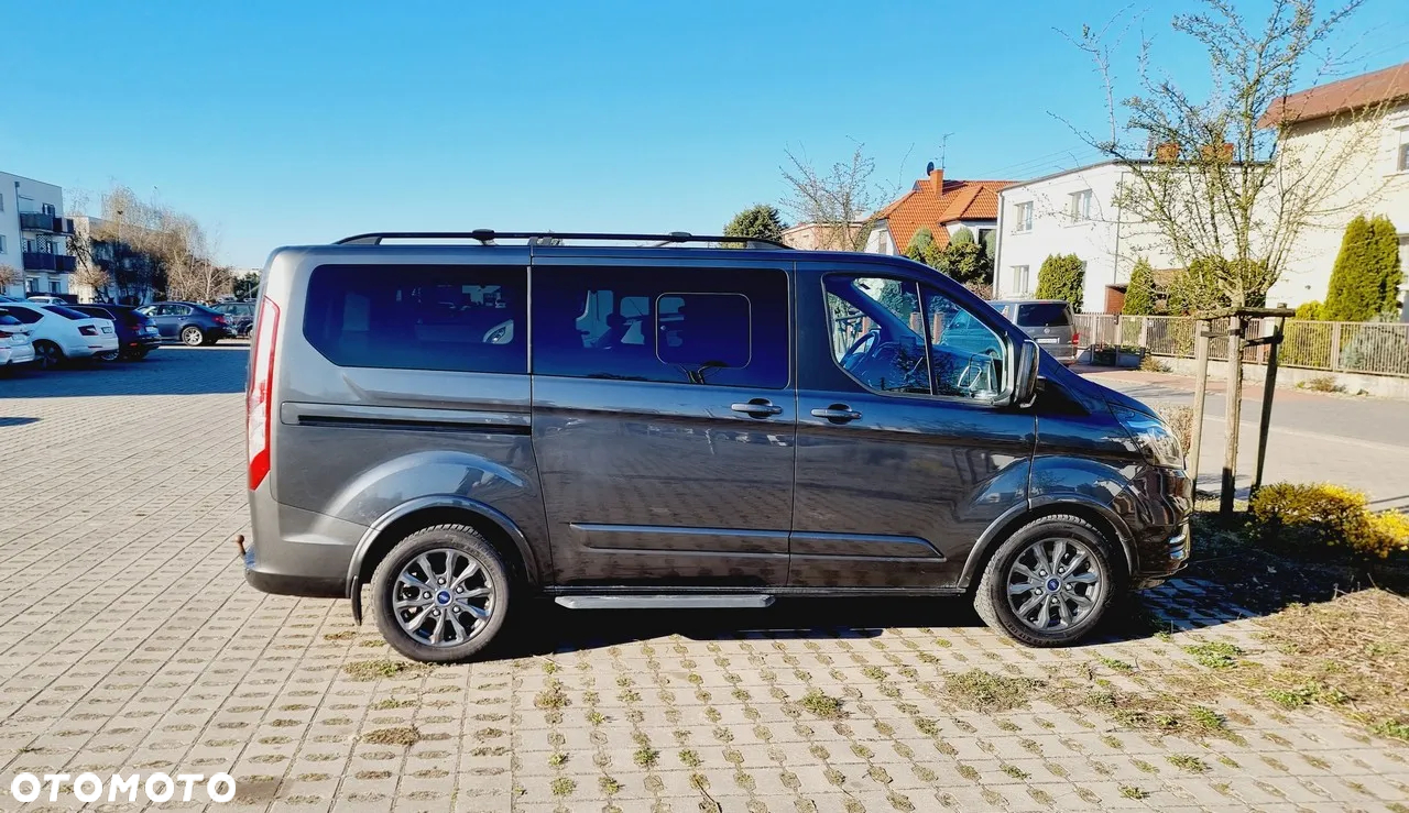 Ford Tourneo Custom - 5