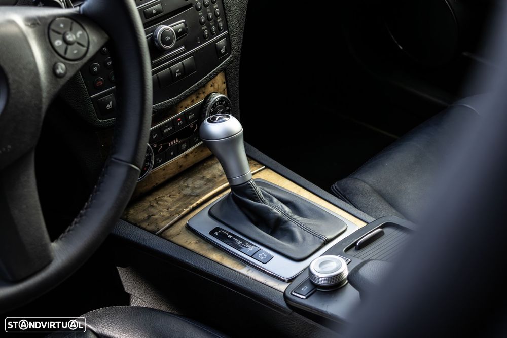Mercedes-Benz C 320 - 23