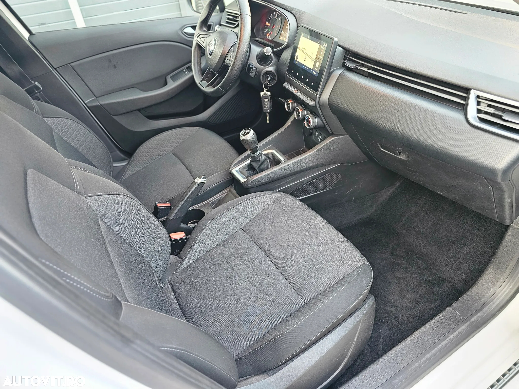 Renault Clio BLUE dCi 85 BUSINESS EDITION - 16