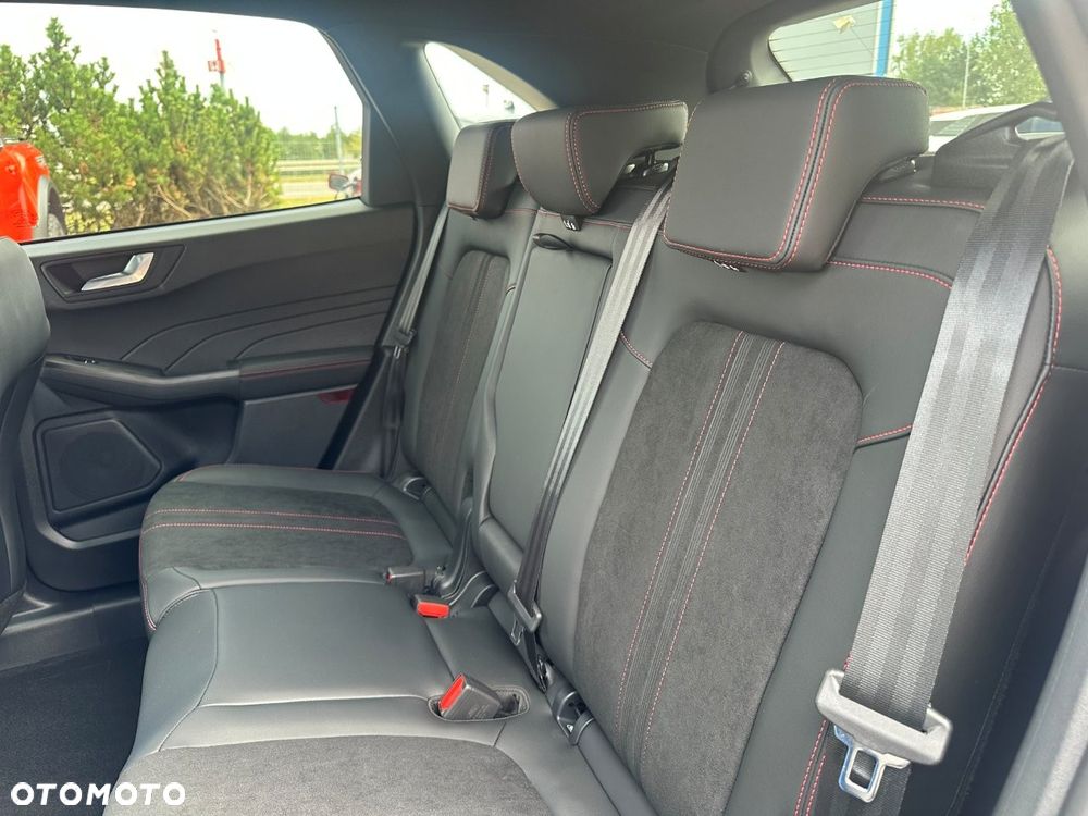Ford Kuga 2.5 FHEV AWD ST-Line X - 16