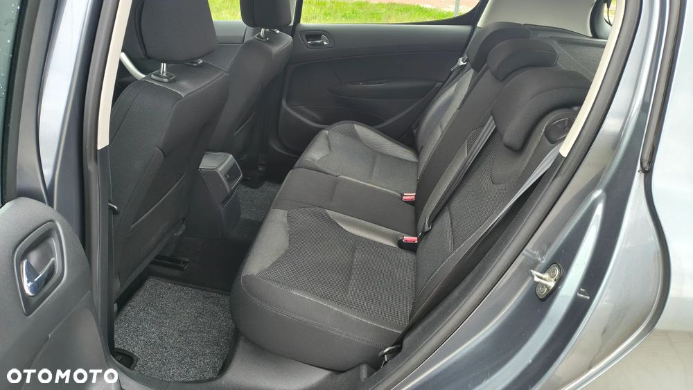 Peugeot 308 1.6 Premium - 9